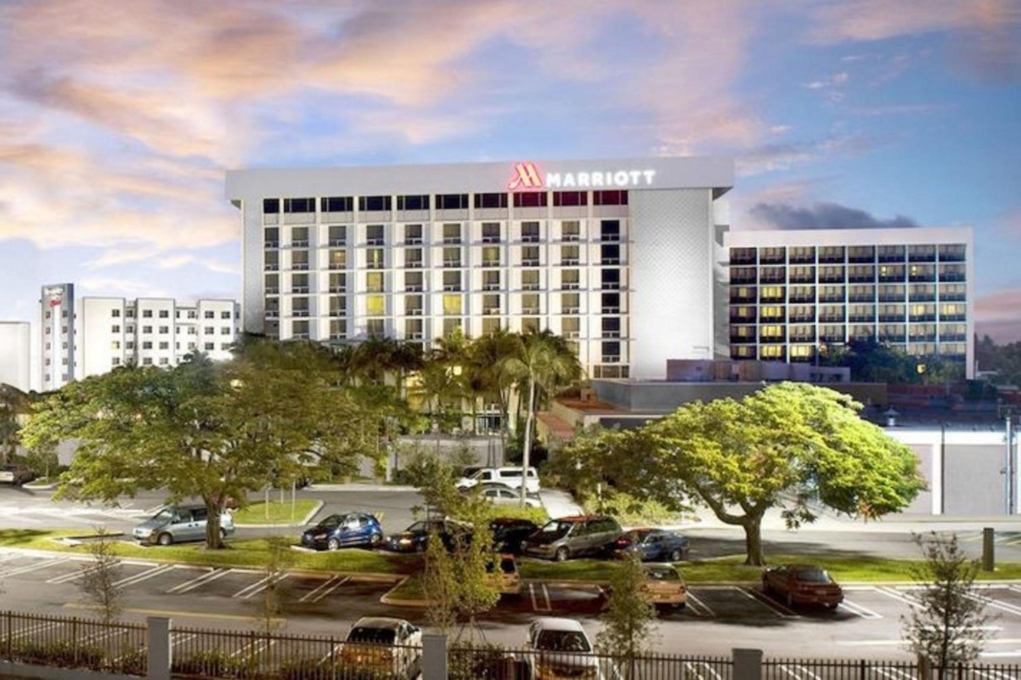 Hotel Courtyard By Marriott Miami Airport Zewnętrze zdjęcie