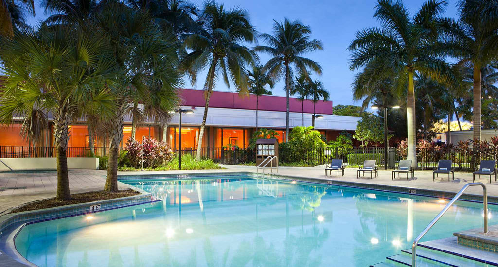 Hotel Courtyard By Marriott Miami Airport Zewnętrze zdjęcie